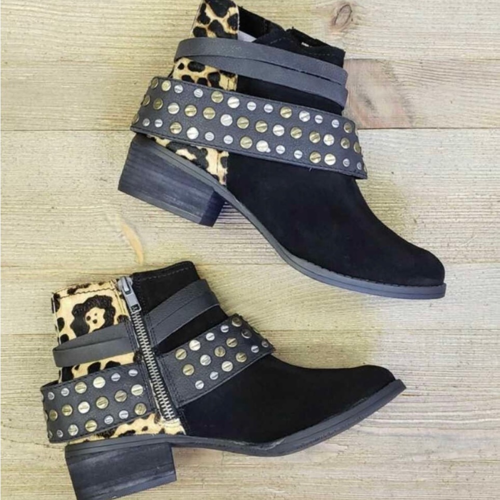 NIB boots size 6 1/2
